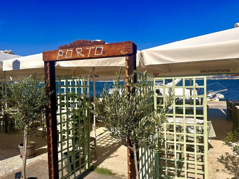 ΕΣΤΙΑΤΟΡΙΟ ΤΟ ΠΟΡΤΟ ΛΗΞΟΥΡΙ ΚΕΦΑΛΛΗΝΙΑ ΚΑΛΟΓΕΡΟΠΟΥΛΟΣ ΘΕΟΔΩΡΟΣ