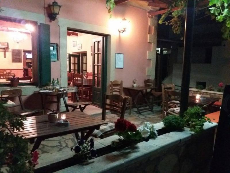 ΤΑΒΕΡΝΑ ΕΣΤΙΑΤΟΡΙΟ ΤΟ ΝΕΟΝ ΣΦΑΚΕΡΑ ΚΑΡΟΥΣΑΔΕΣ ΚΕΡΚΥΡΑ